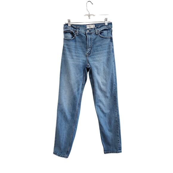 Abercrombie & Fitch Medium Wash High Rise The Mom Jeans Blue Size 24/7L - Picture 1 of 7
